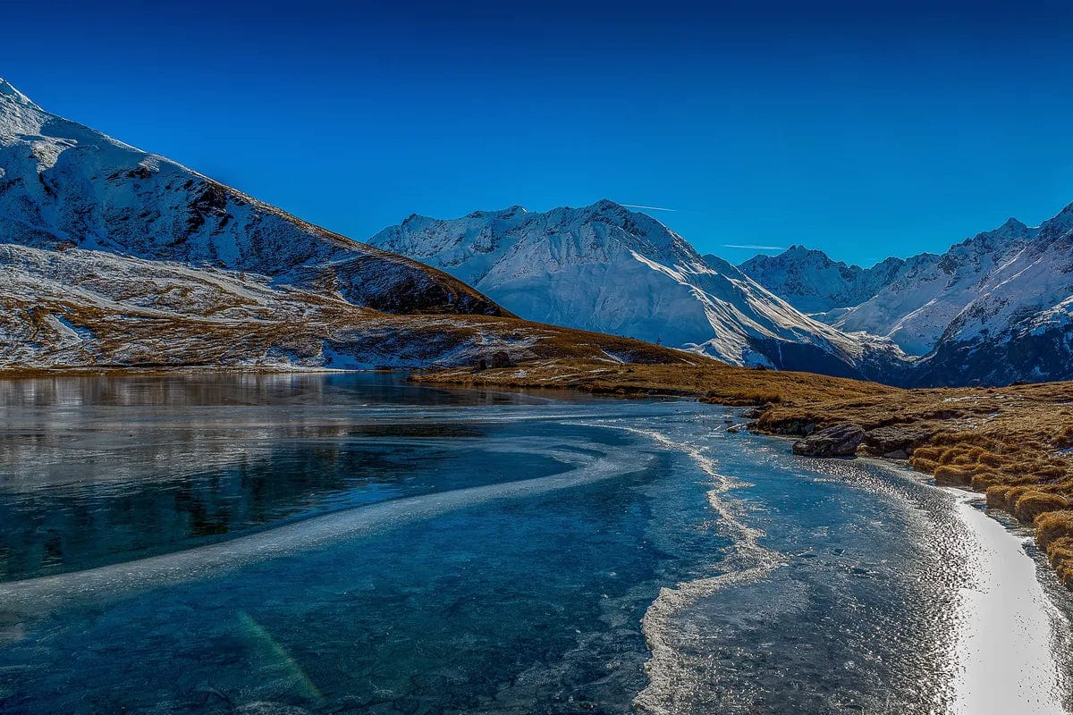 Tablou Canvas - Lacul Printre Munti 2