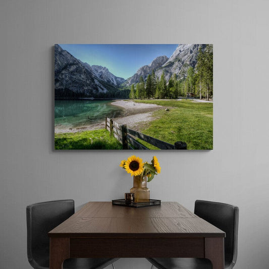 Tablou canvas - Peisaj cu lac printre munti