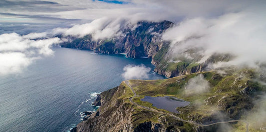 Tablou Canvas - Printre Nori