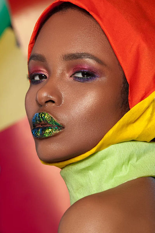 Tablou Canvas - Printesa Africana cu Buze Verzi