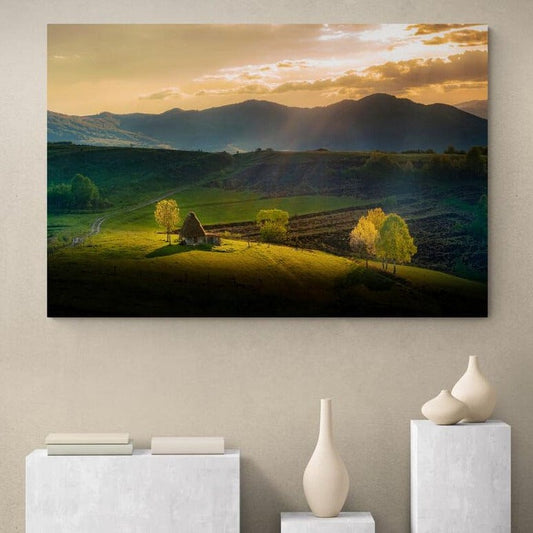 Tablou canvas romanesc - Lumina apusului pe deal - Cameradevis.ro Cameradevis.ro