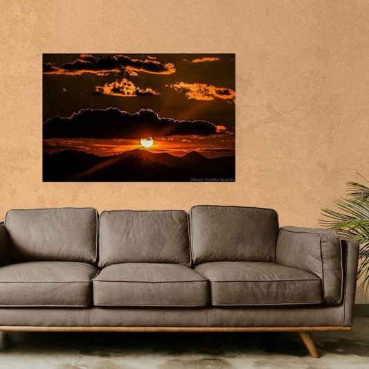 Tablou canvas romanesc - Rosu ca focul - Cameradevis.ro