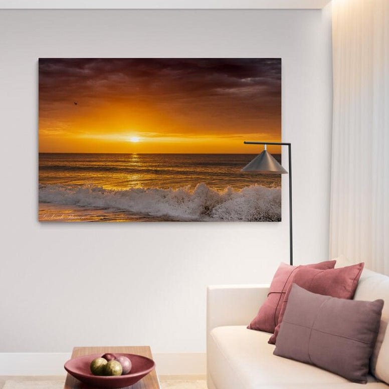 Tablou canvas romanesc - Rasarit, nori negri si un pescarus matinal la Costinesti! - Cameradevis.ro