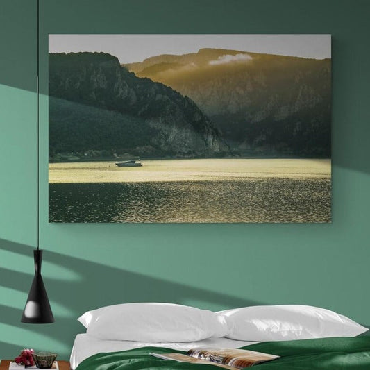 Tablou canvas romanesc - Rasarit in Dubova - Cameradevis.ro