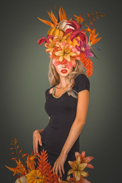 Tablou decorativ - Fata cu Buchet de Flori pe Cap