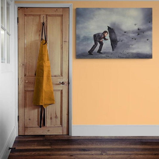 Tablou canvas -Barbat cu umbrela - Cameradevis.ro